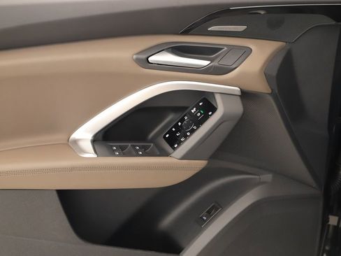 New 2025 Audi Q5 Prestige image 23