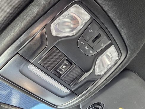 Used 2024 RAM 2500 Tradesman w/ Chrome Appearance Group image 21