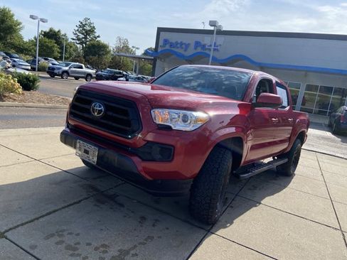 Used 2023 Toyota Tacoma SR AWD/4WD image 5
