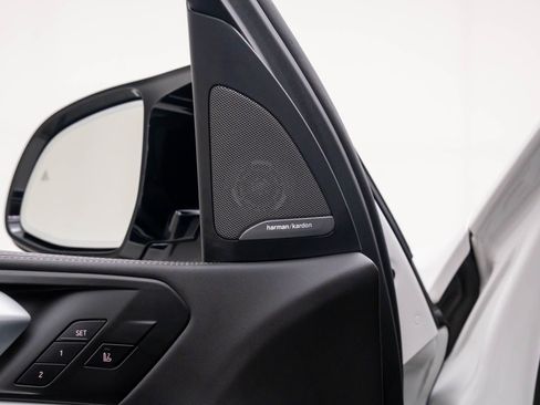 Used 2025 BMW X5 M60i image 15