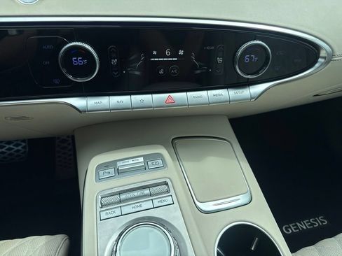 Used 2025 Genesis GV70 3.5T Sport w/ Sport Advanced Package AWD/4WD image 19