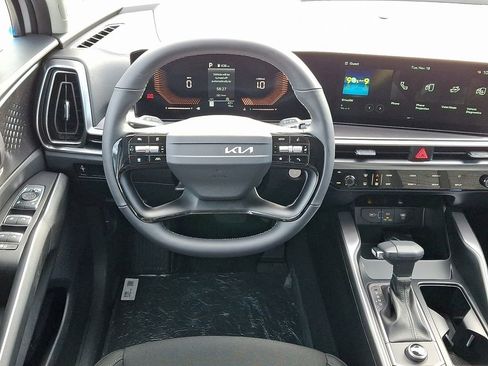 New 2026 Kia Sorento LX FWD image 6