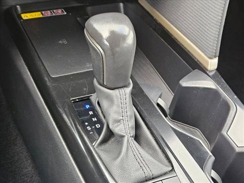 Used 2025 Toyota Camry SE FWD image 11