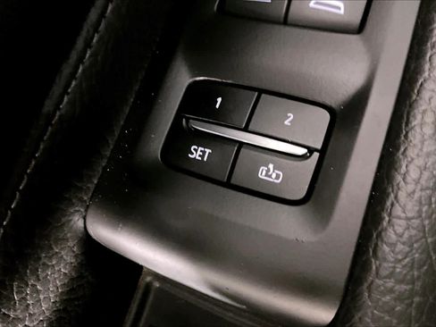 Used 2021 GMC Yukon Denali w/ Denali Premium Package RWD image 33
