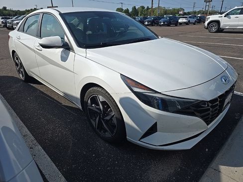 Used 2023 Hyundai Elantra SEL w/ Convenience Package FWD image 1
