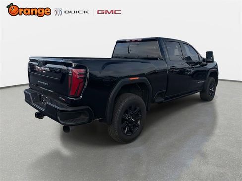 Used 2024 GMC Sierra 2500 AT4 w/ AT4 Premium Plus Package image 3