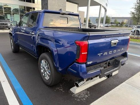 Used 2024 Toyota Tacoma Limited w/ Limited Package (LT) AWD/4WD image 3