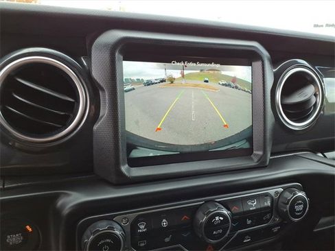 Used 2023 Jeep Wrangler Altitude image 20