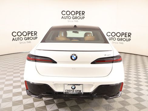 Used 2023 BMW 740i w/ Parking Assistance Package image 23