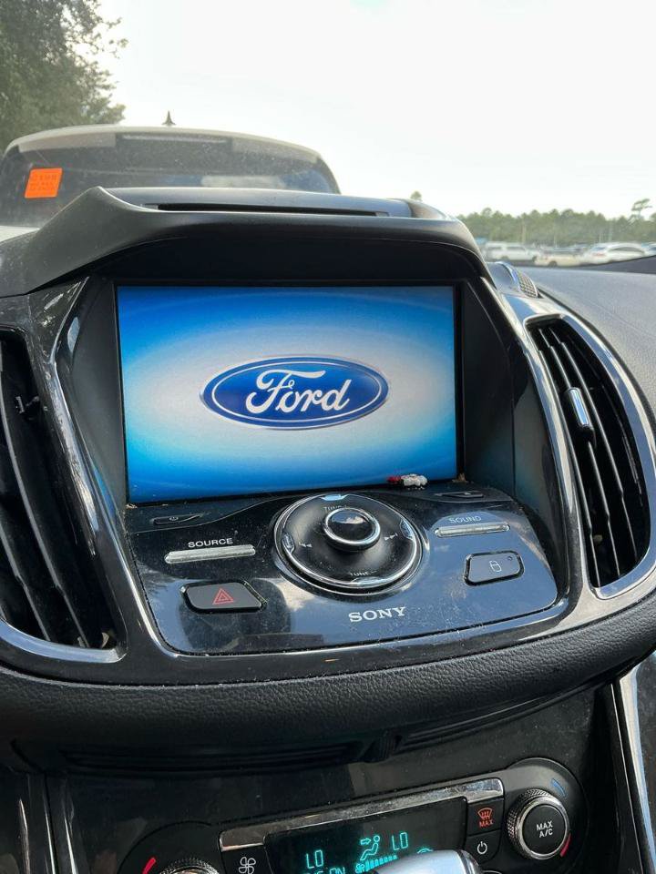 Used 2015 Ford Escape Titanium AWD/4WD image 12