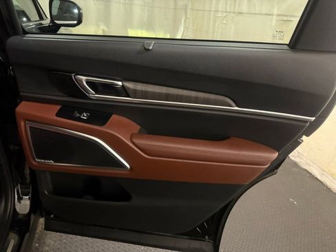 Used 2023 Kia Telluride SX image 28