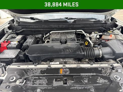 Used 2023 GMC Canyon AT4 w/ Canyon Safety Plus Package AWD/4WD image 4