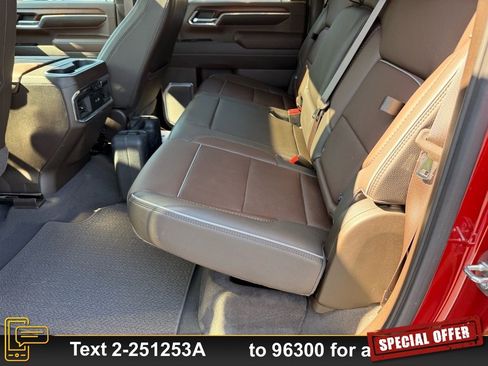 Used 2024 GMC Sierra 3500 Denali image 17