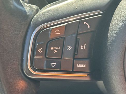 Used 2020 Jaguar F-PACE Premium image 26