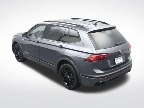 Used 2022 Volkswagen Tiguan SE R-Line AWD/4WD image 34