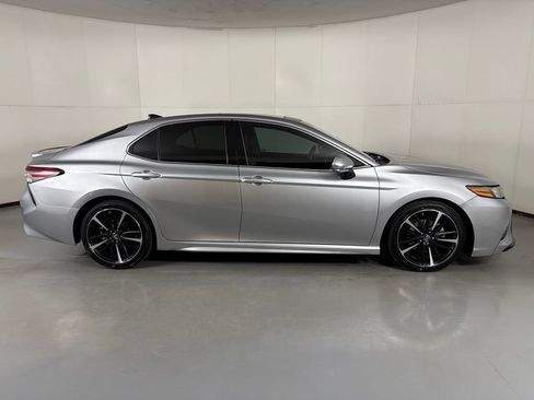 Used 2019 Toyota Camry XSE w/ Driver Assist Package FWD image 9