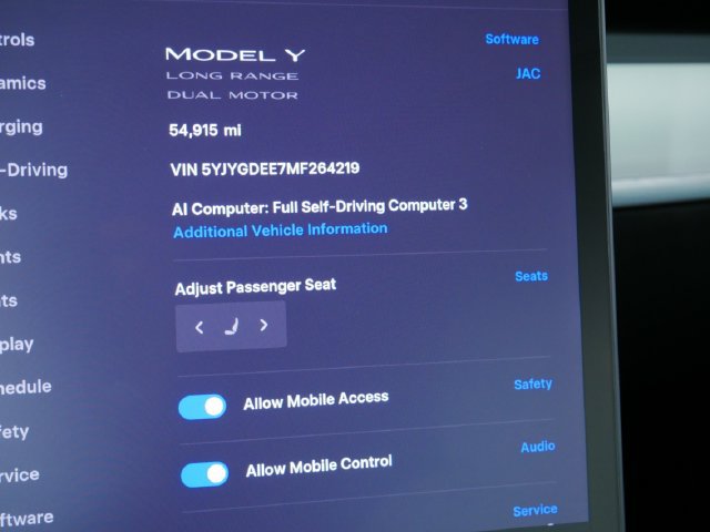 Used 2021 Tesla Model Y Long Range AWD/4WD image 31