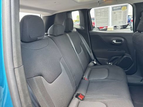 Used 2021 Jeep Renegade Latitude AWD/4WD image 14
