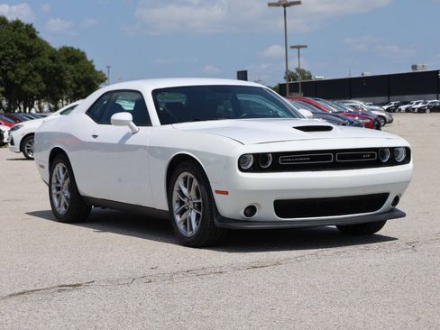 Used 2022 Dodge Challenger GT AWD/4WD image 4