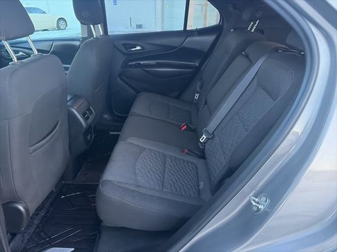 Used 2018 Chevrolet Equinox LT image 11