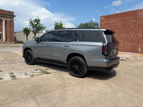 Used 2023 Cadillac Escalade V image 3