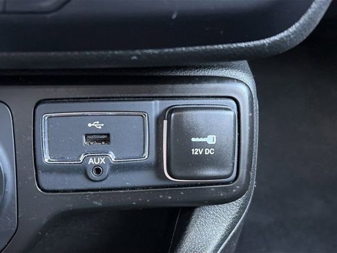 Used 2023 Jeep Renegade Trailhawk image 18