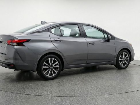 Used 2025 Nissan Versa SV FWD image 9