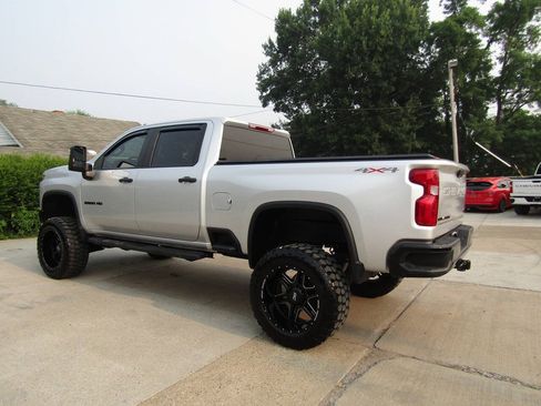 Used 2023 Chevrolet Silverado 2500 Custom w/ Custom Value Package AWD/4WD image 3