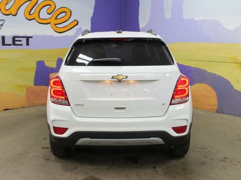 Used 2019 Chevrolet Trax LT w/ LT Convenience Package FWD image 7