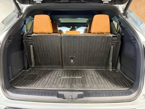 Used 2020 Toyota Highlander Platinum AWD/4WD image 34