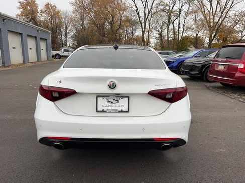Used 2019 Alfa Romeo Giulia Sprint w/ Cold Weather Package image 4