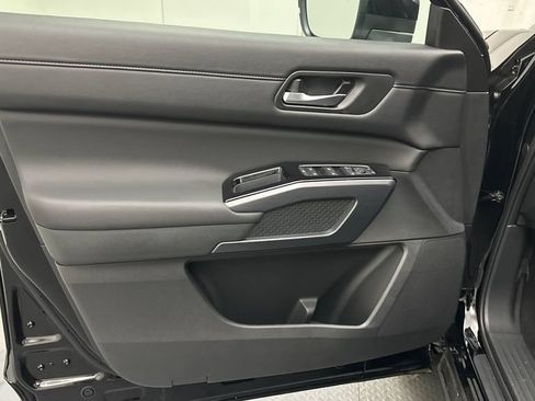 New 2026 Nissan Pathfinder SL AWD/4WD image 14