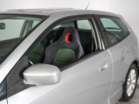 Used 2005 Honda Civic Si image 2