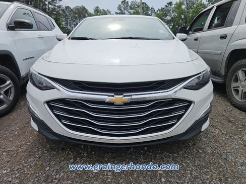 Used 2024 Chevrolet Malibu LS w/ Driver Confidence Package FWD image 2