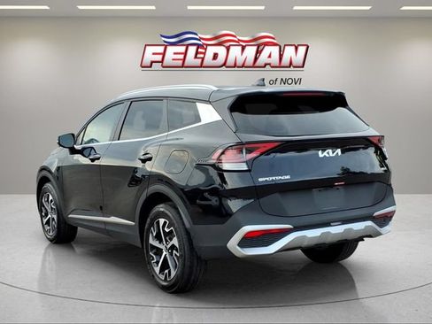 Used 2025 Kia Sportage EX AWD/4WD image 3