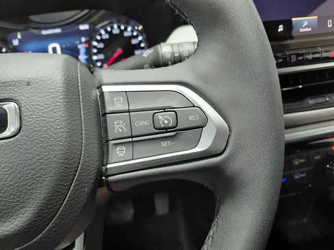 Used 2025 Jeep Compass Limited AWD/4WD image 35