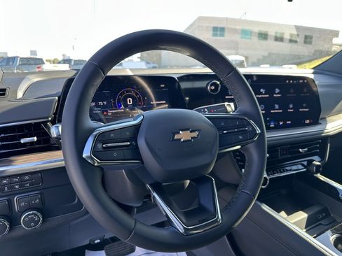 New 2026 Chevrolet Suburban LS image 30