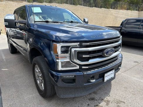 Used 2020 Ford F250 Platinum w/ FX4 Off-Road Package AWD/4WD image 5