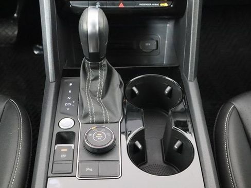 Used 2023 Volkswagen Atlas SE image 52