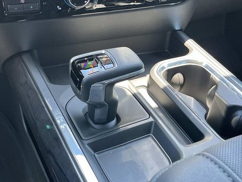 New 2026 Chevrolet Silverado 1500 LTZ w/ LTZ Premium Package AWD/4WD image 16