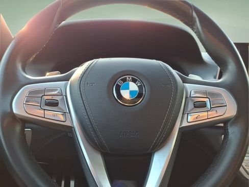Used 2016 BMW 750i RWD image 26