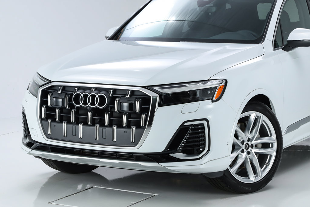 Used 2025 Audi Q7 3.0T Premium Plus w/ Premium Plus Package AWD/4WD image 45