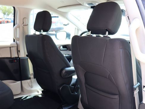 Used 2023 Chrysler Voyager LX FWD image 29