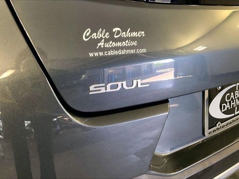 Certified 2025 Kia Soul LX w/ LX Technology Package image 8