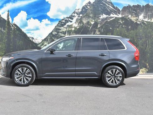 Used 2021 Volvo XC90 T5 Momentum w/ Advanced Package image 7