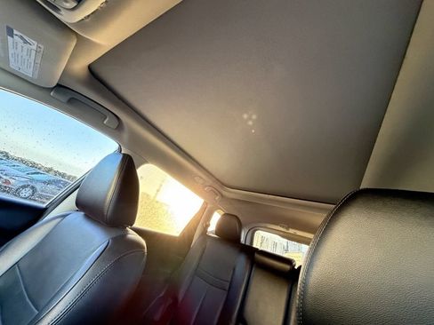 Used 2016 Nissan Rogue SL w/ SL Premium Package FWD image 32