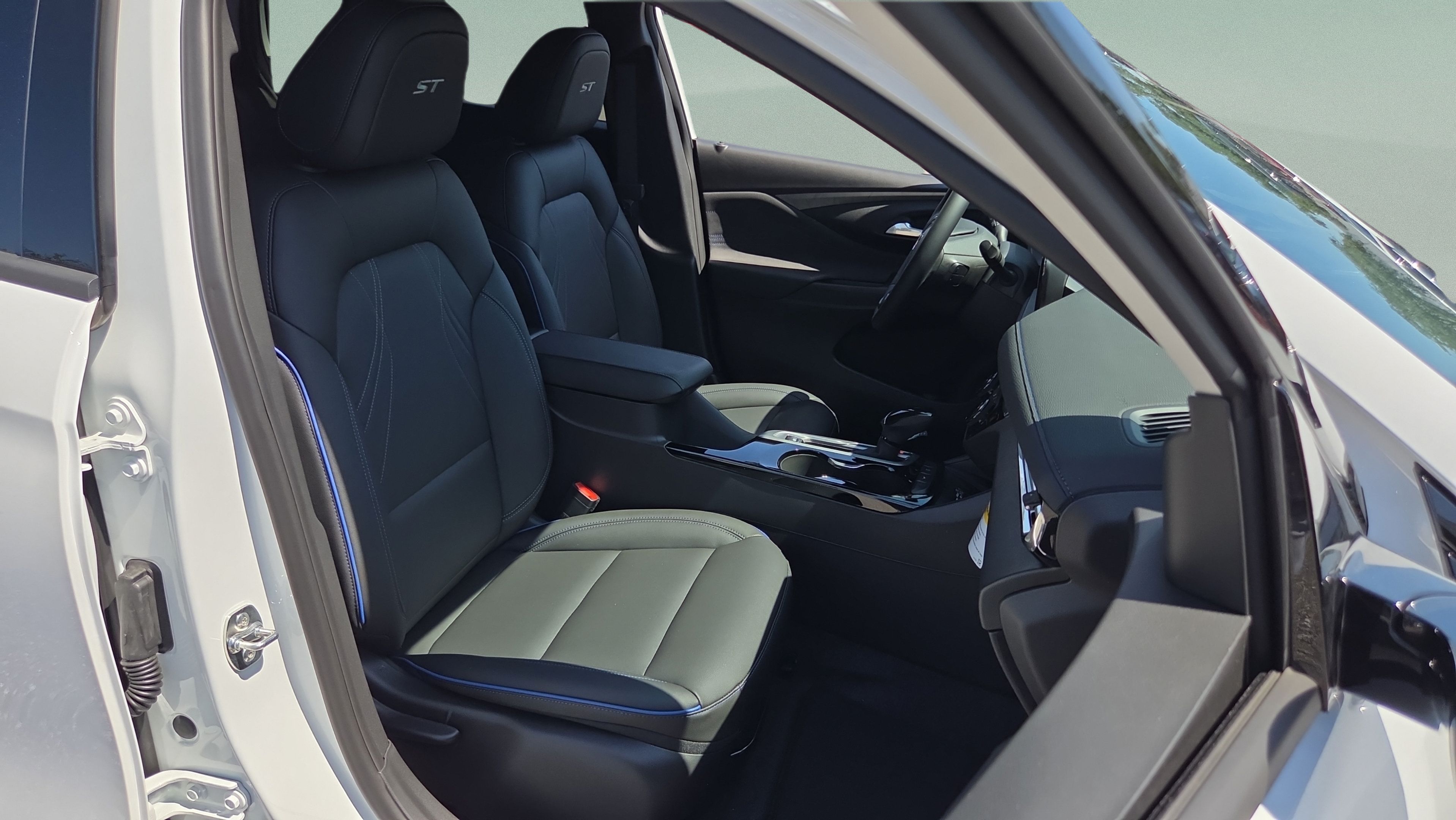 New 2026 Buick Envista Sport Touring w/ Convenience I Package FWD image 15