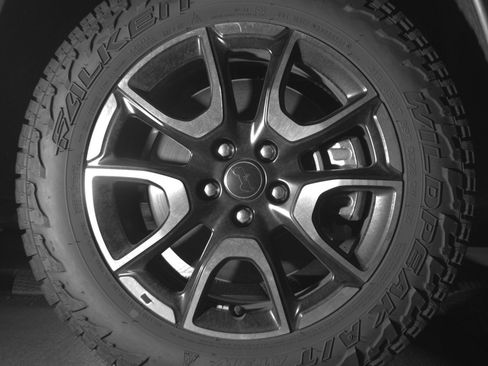 Used 2025 Jeep Compass Trailhawk AWD/4WD image 13