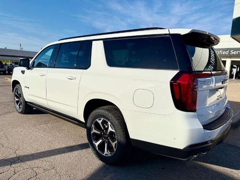 New 2026 GMC Yukon XL AT4 Ultimate AWD/4WD image 6
