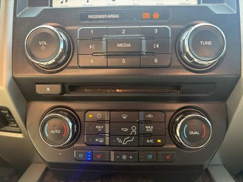 Used 2018 Ford F250 Lariat w/ Lariat Ultimate Package AWD/4WD image 36